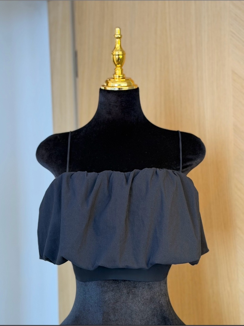 Stradivarius Black Bubble Cropped Blouse | Minimal Muse